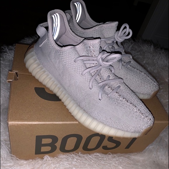 Yeezy Boost 350 - Picture 2 of 4